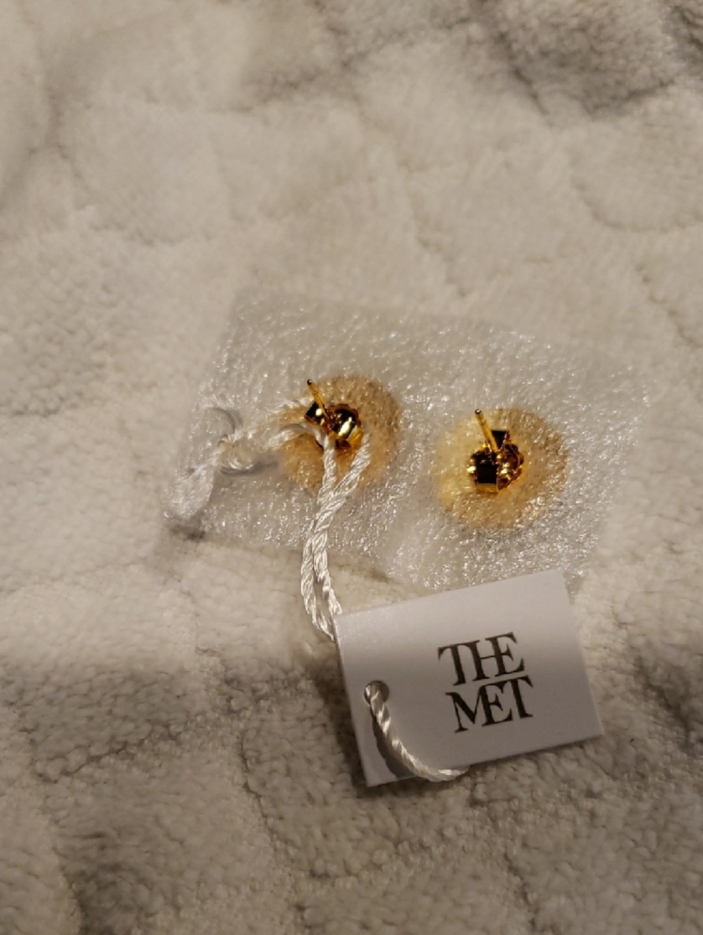 Metropolitan Museum of Art Black & Gold Round Crystal Stud Earrings - Picture 2 of 5